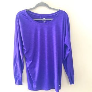 OLD NAVY ACTIVE // woman’s long sleeve